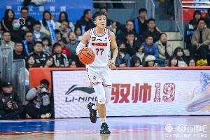 九游娱乐-防守奇兵！黄荣奇拼出5次犯规限制哈维投篮17中6 前两场没打