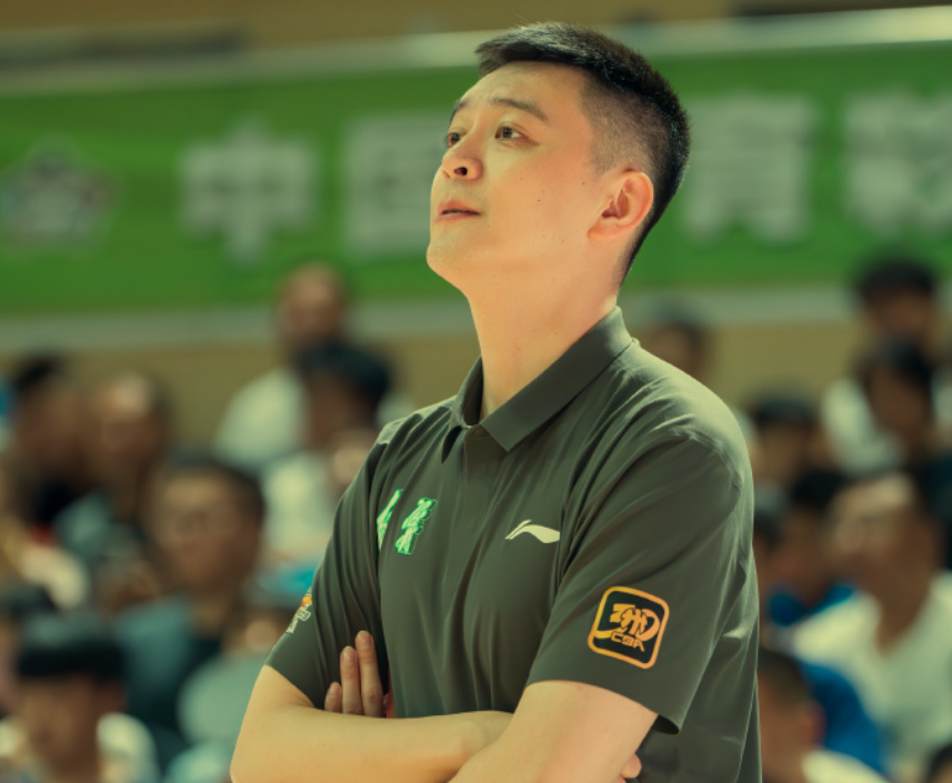 九游娱乐-辽篮旗开得胜杨鸣C位获表扬！强援大夸特夸队友，二老也没有闲着