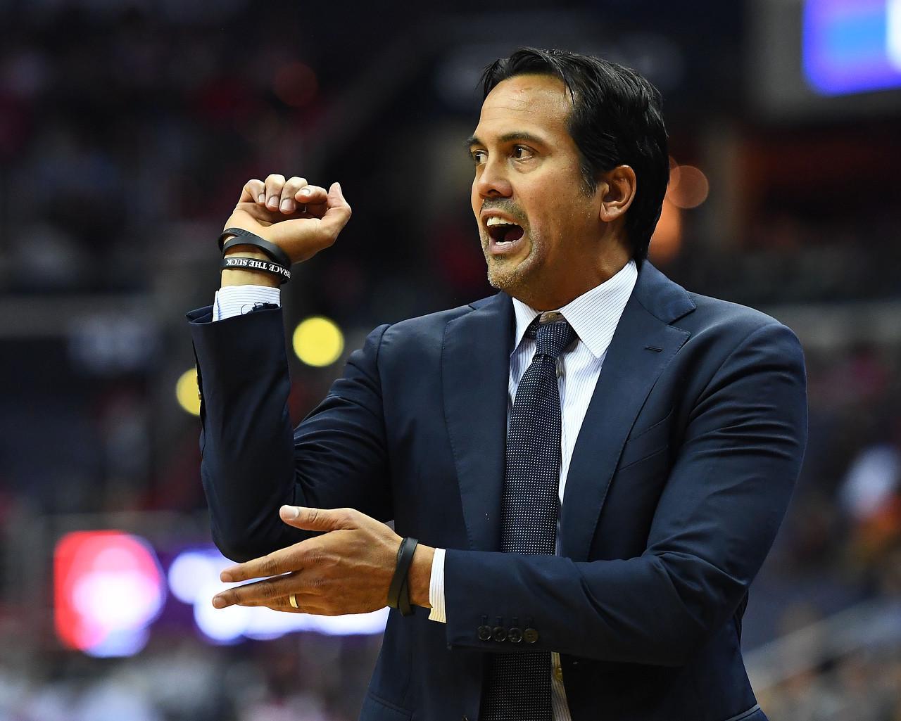 九游官方网站-韦德：11年独行侠磨合已久&amp;amp;名帅坐镇 而热火仍在摸索 斯波才3年级