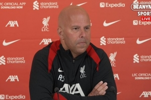 斯洛特：正全力帮助阿诺德康复，我们从未将注意力放在那些谈判上